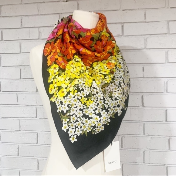 Gucci Silk Degrade Black Multicolor Floral Square Scarf - Picture 14 of 15